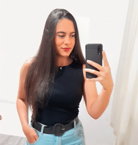 Aline C.